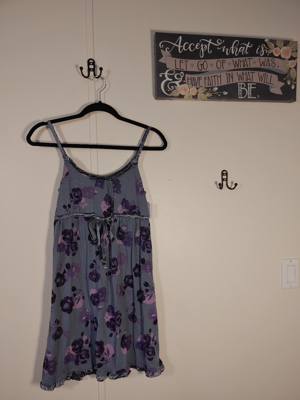NWOT gap Body Small Grey Floral Feminie Nightgown